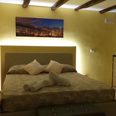 La Rosa Dei Venti " Ponente" Apartment Palermo Luaran gambar