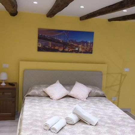 La Rosa Dei Venti " Ponente" Apartment Palermo Luaran gambar